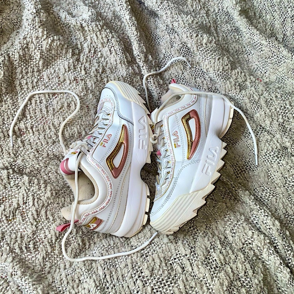 pink & gold white filas 💖